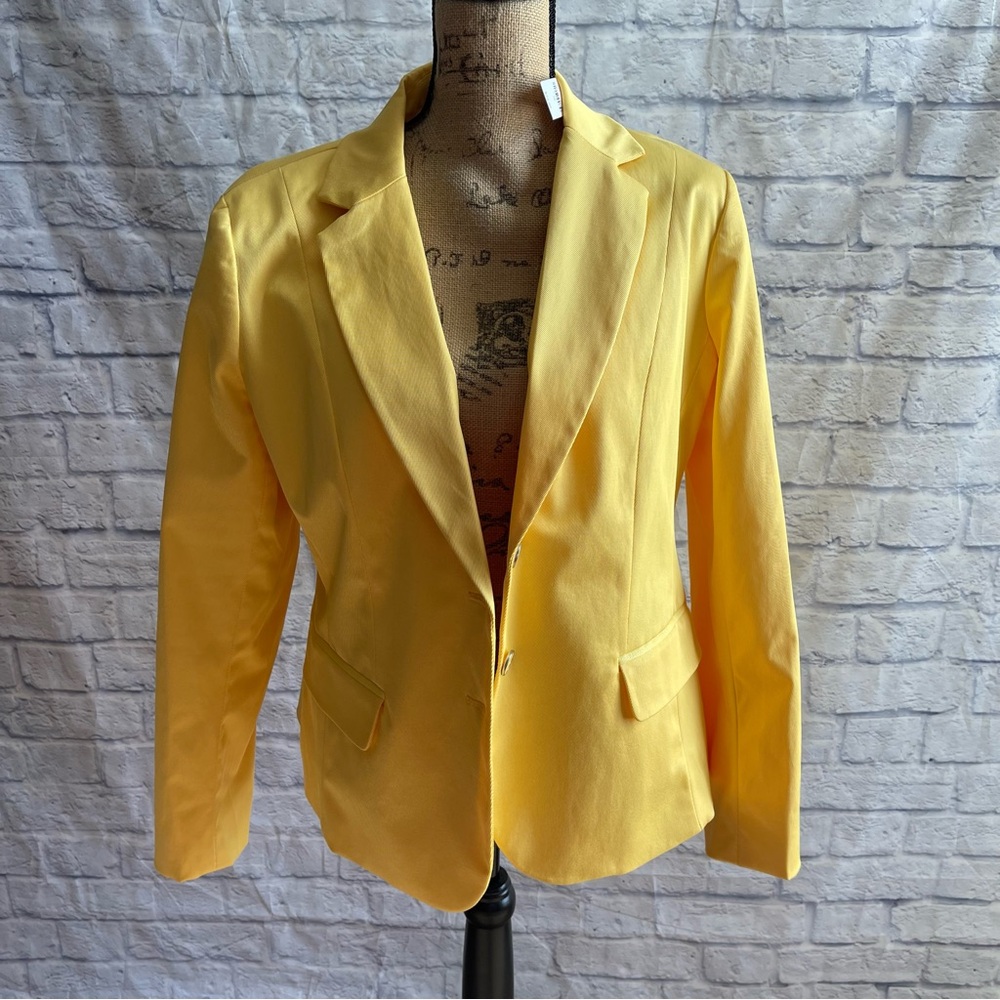 New Yellow Women's Blazer from New York & Company